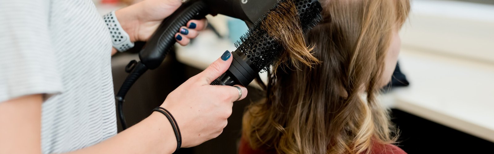 Hairstyling im Salon Hair Artistic