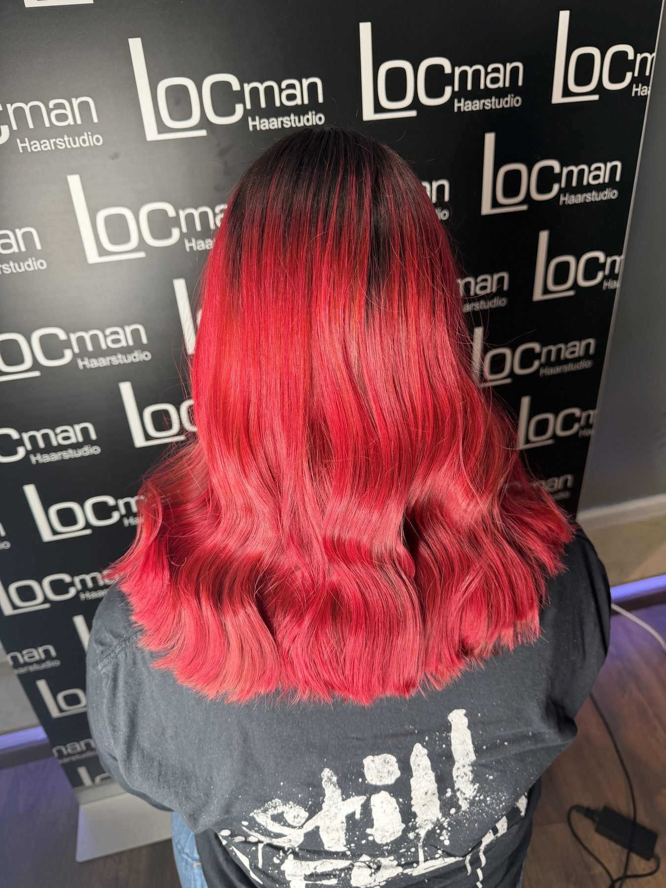 Kräftige rote Balayage, Bob-Schnitt – Friseur in Dillingen