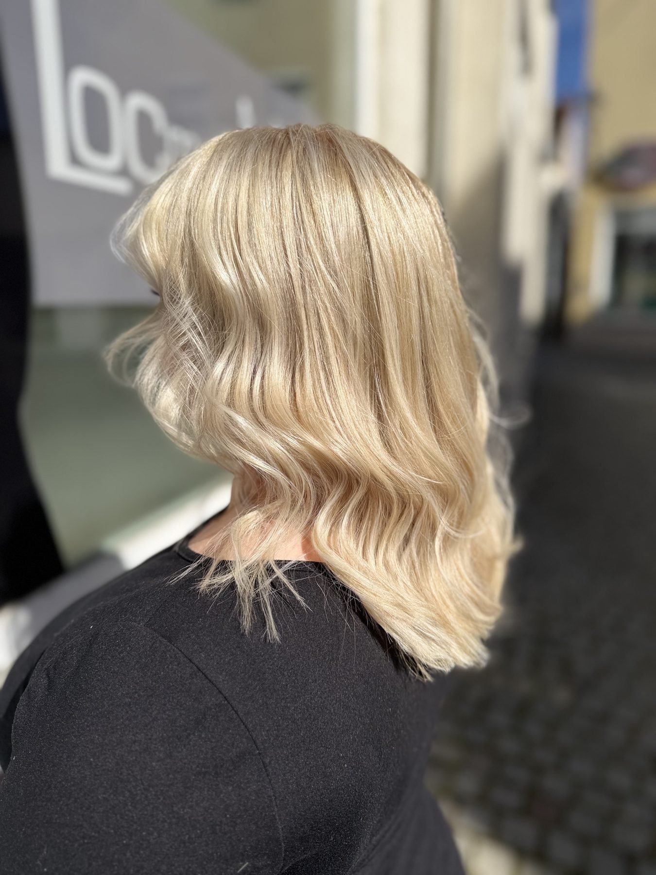 Blonder Wellen-Bob